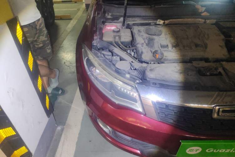 Used Qoros 3 2014 Hatchback 1.6L Automatic Zhiyue Model Right Front Headlight