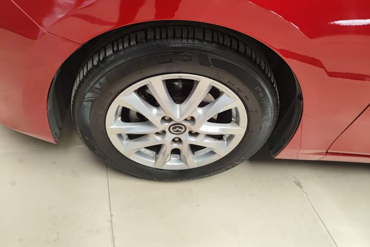 Used Mazda Mazda 3 Axela 2016 Sedan 1.5L Automatic Luxury Model
