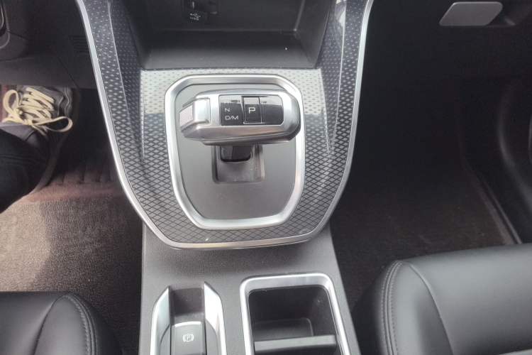 Used Haval M6 2021 PLUS 1.5T DCT Elite Smart Connectivity Model Gear Lever