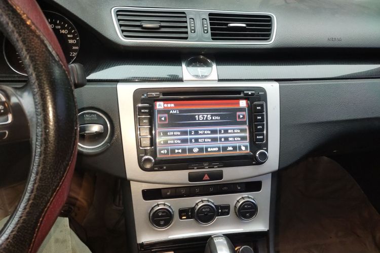 Used Volkswagen Magotan 2012 Revised 1.8TSI Luxury Version Audio And AC Panel