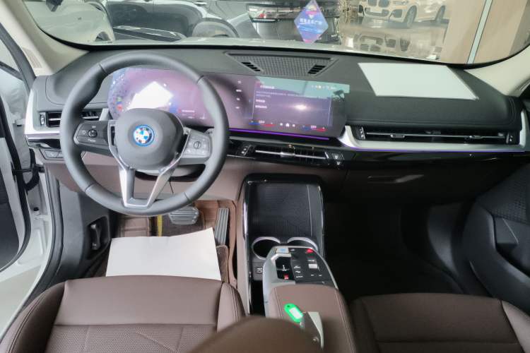 Used BMW iX1 2023 eDrive25L X Design Package Audio And AC Panel