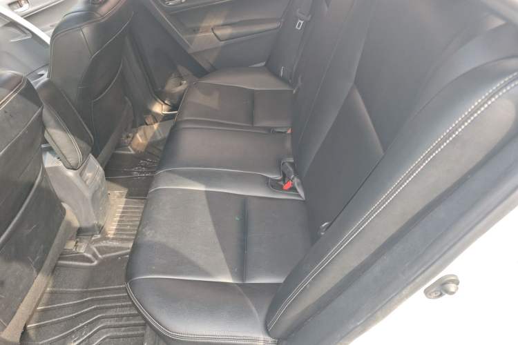 Used Toyota Corolla 2017 Revised Dual-Engine 1.8L E-CVT Elite Edition Left Rear Seat