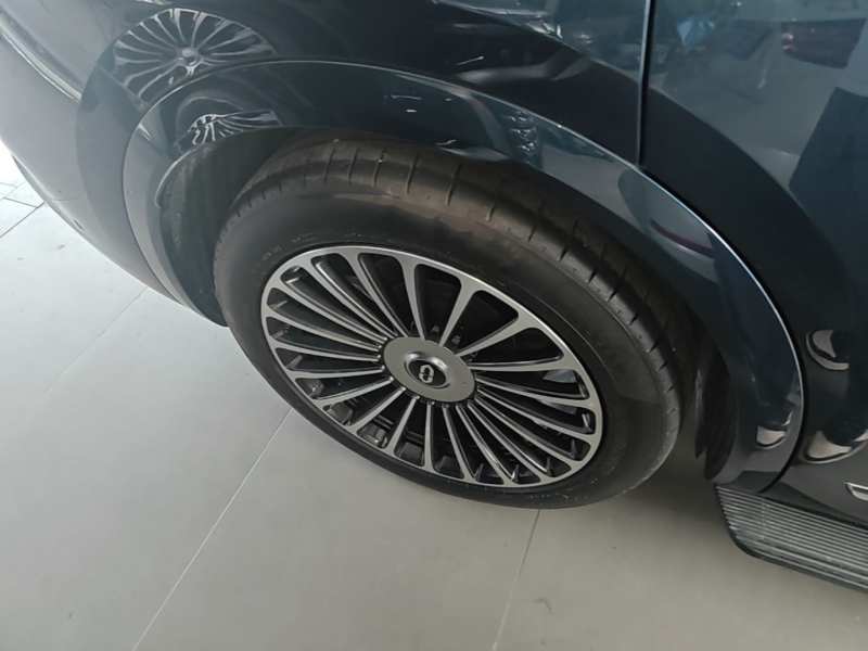 Used Hima AITO M8 2025 Extended-Range Ultra Version 53.4 kWh 6-Seater Edition — 25