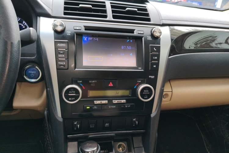 Used Toyota Camry 2012 Luxurious Edition 2.5HG Zunrui Audio And AC Panel