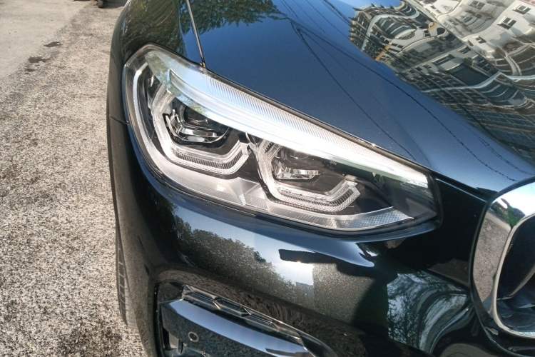 Used BMW X3 2020 xDrive30i Luxury Model with M Sport Package Right Front Headlight