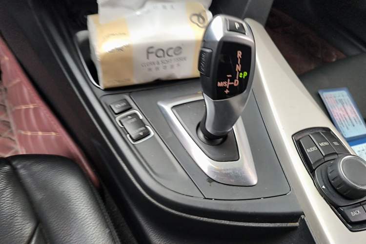 Used BMW 3 Series GT 2014 320i Leading Model
