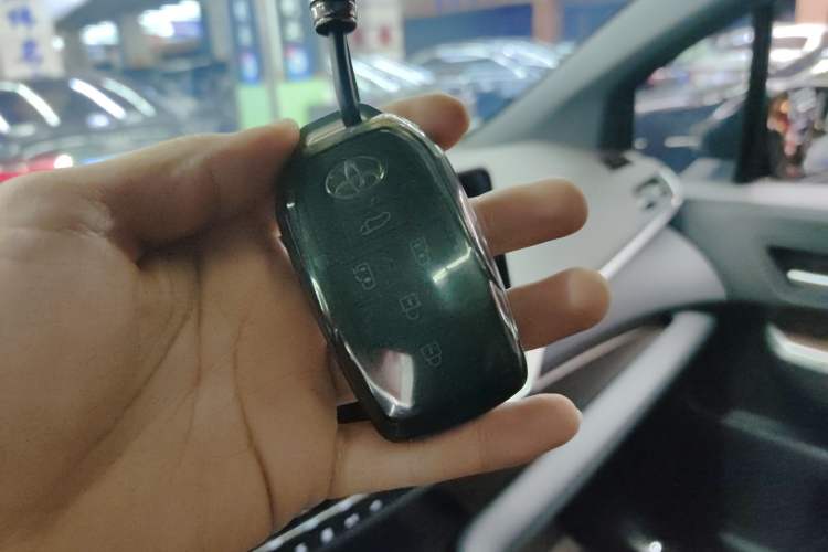 Used Toyota Granvia 2024 2.5L Hybrid Prestige PLUS Four-Wheel Drive Version
