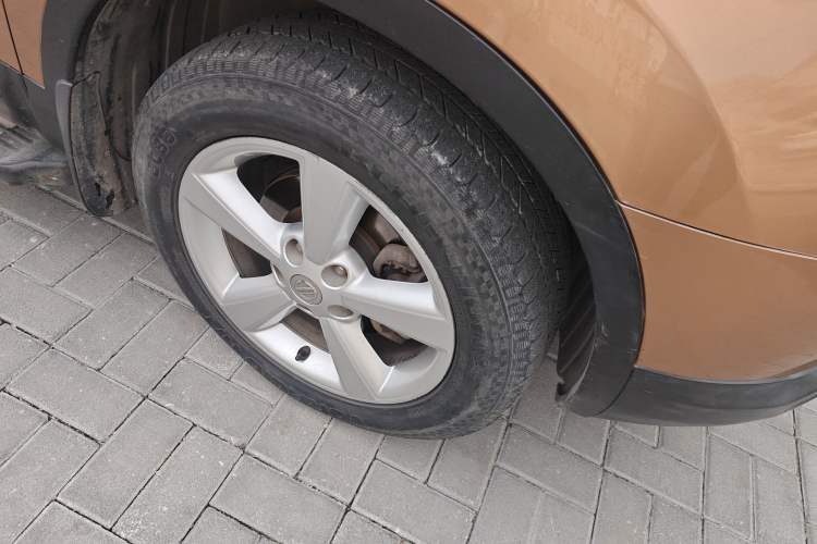 Used Nissan Qashqai 2011 2.0 XV Lea CVT 2WD Right Front Wheel Hub