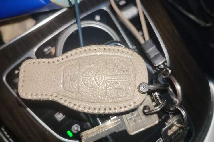 Used Mercedes-Benz GLC 2016 GLC 260 4MATIC Luxury Model
