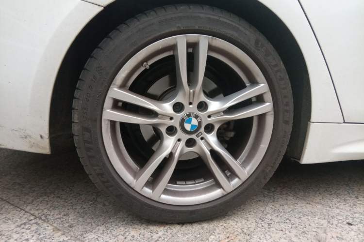 Used BMW 4 Series 2019 425i Gran Coupe M Sport Package Right Rear Wheel Hub