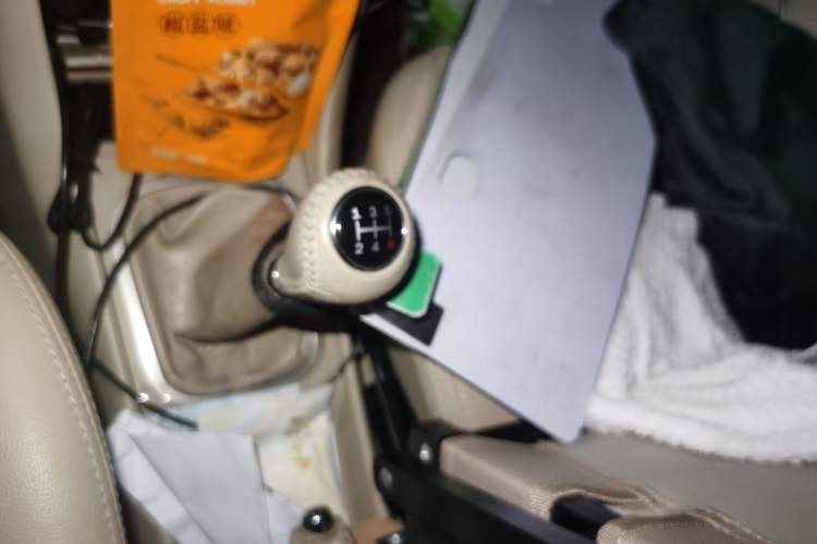 Used Haima Puxima 2013 1.6L Manual 7-Seater Adventure Edition Gear Lever