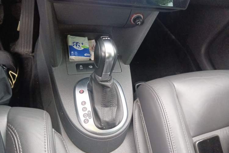 Used Volkswagen Touran 2015 1.4T DSG Luxury Edition 5-Seater Gear Lever