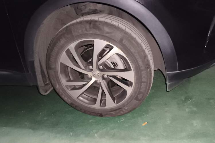 Used Buick Envision 2022 Facelift Encore S 552T Two-Wheel-Drive Luxury Model Right Front Wheel Hub