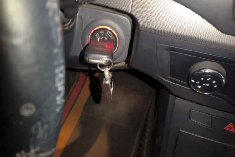 Used Roewe 350 2013 350C 1.5L Automatic Xunyue Edition
