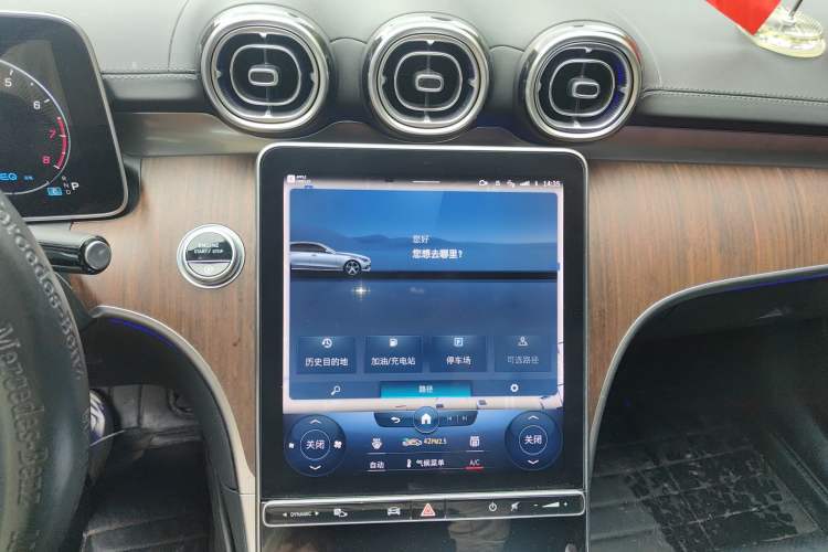 Used Mercedes-Benz C-Class 2022 Facelift C 260 L Audio And AC Panel