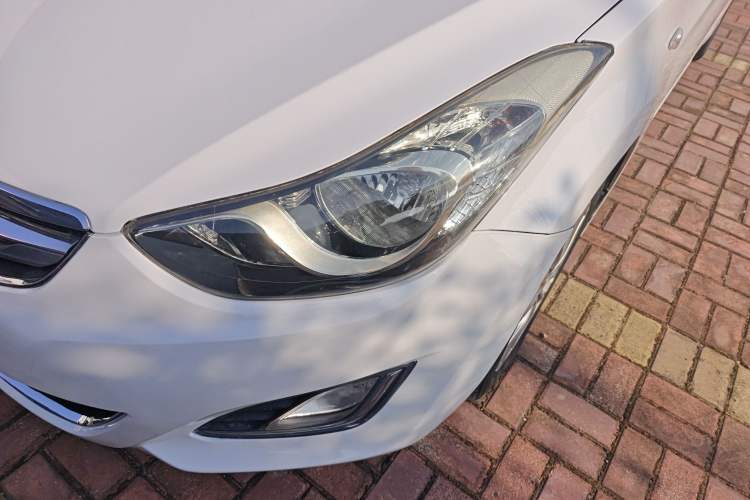 Used Hyundai Elantra (5th Generation / Langdong) 2015 1.6L Automatic Fashion Model