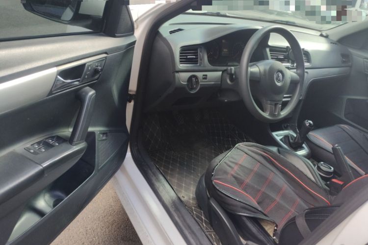 Used Volkswagen Lavida 2013 Revised Classic 1.6L Manual Fashion Edition