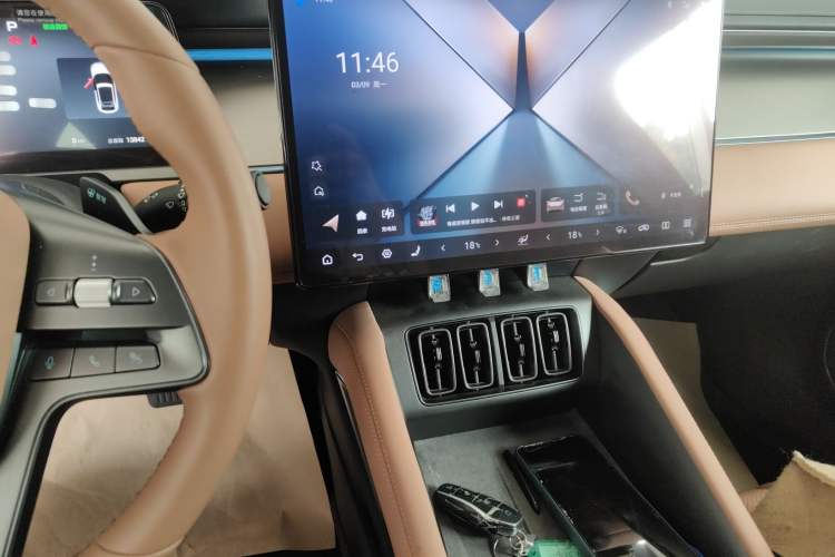 Used BYD Song L EV 2025 Intelligent Driving Version 662 km LiDAR Excellence Edition Audio And AC Panel