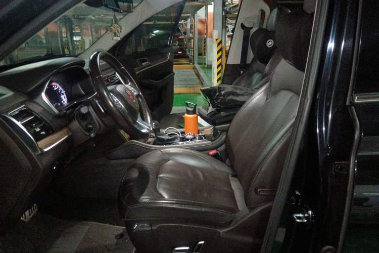 Used Roewe RX8 2018 30T Smart Connectivity All-Wheel Drive Supreme Edition
