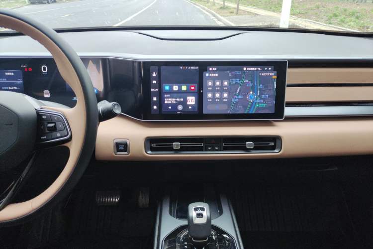 Used Geely Auto icon 2023 1.5TD Chocolate Luxe Edition Audio And AC Panel