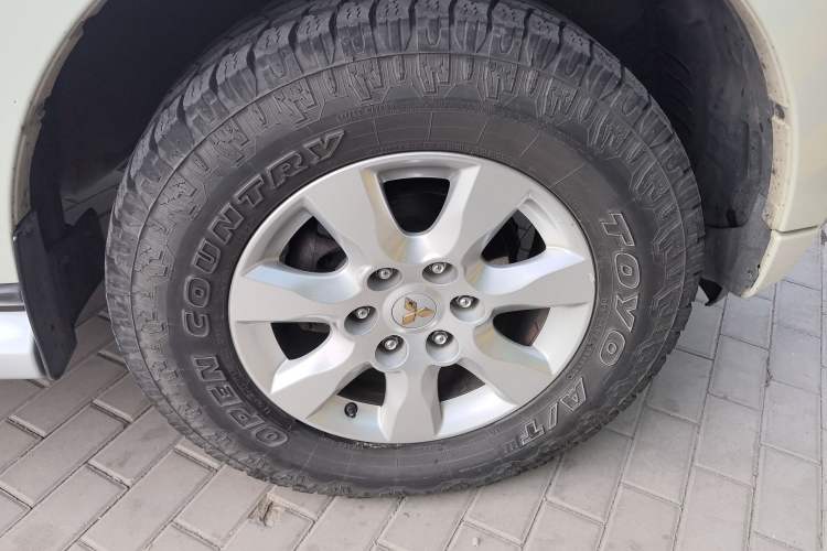 Used Mitsubishi Pajero 2014 3.0L Elite Upgrade Edition