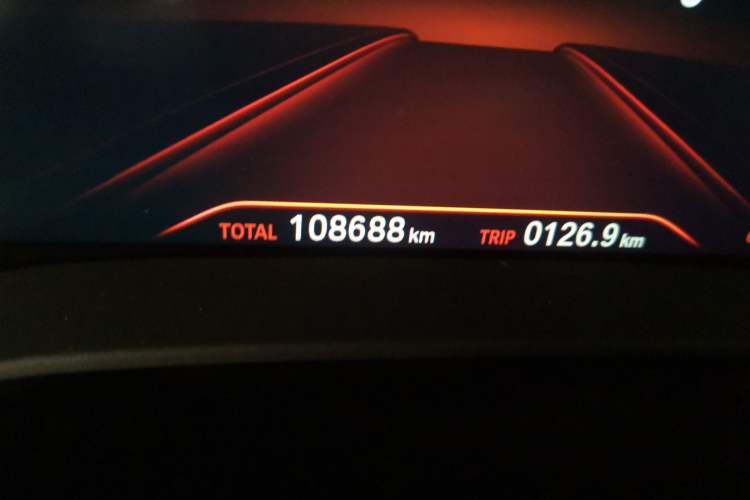 Used BMW 5 Series 2018 530Li Luxury Edition Premium Package Odometer Close Up