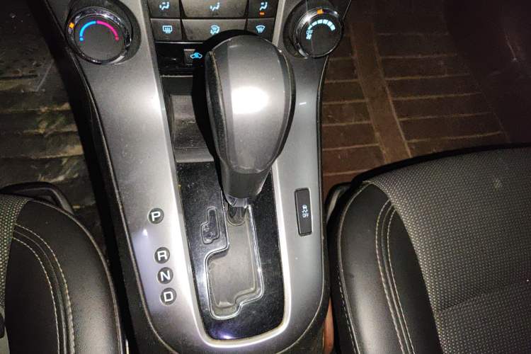 Used Chevrolet Cruze 2013 Hatchback 1.6T Automatic Flagship Model