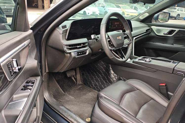 Used Cadillac CT6 2023 28T Luxury Version Driver Seat