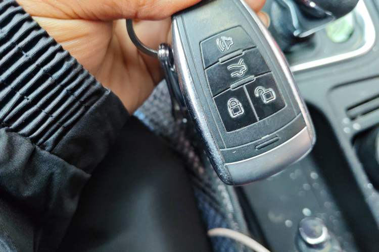 Used BAIC Weiwang M50F 2017 1.5L Standard Model
