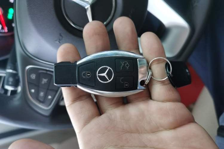 Used Mercedes-Benz C-Class 2016 C 200 L