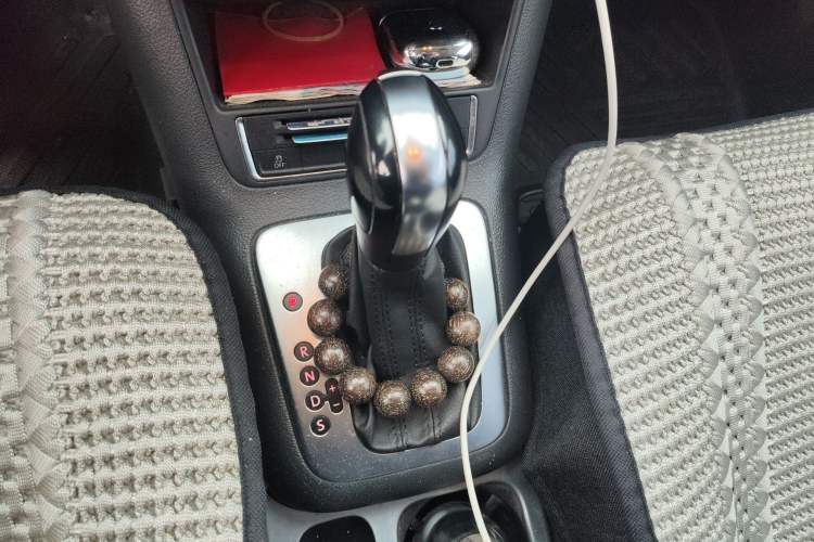 Used Volkswagen Tiguan 2015 1.8TSI Automatic Two-Wheel Drive Trend Edition Gear Lever