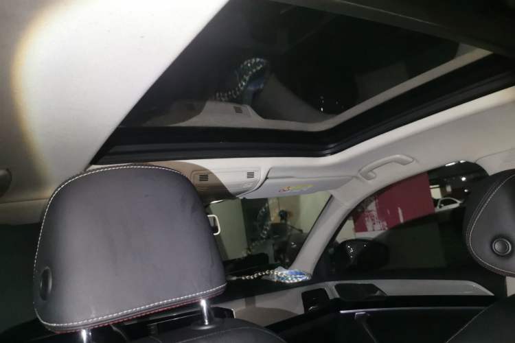 Used Volkswagen Tayron 2019 Teramont Edition 280TSI Two-Wheel Drive Luxury Model China VI Standard Headliner