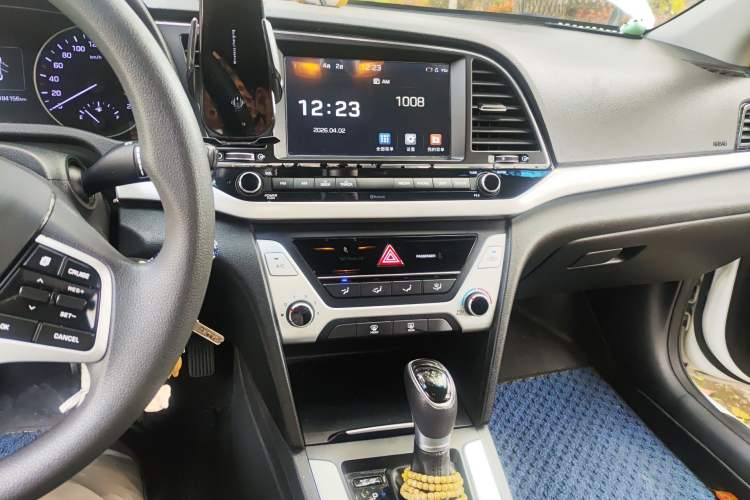 Used Hyundai Elantra (6th Generation / Lingdong) 2016 1.6L Automatic ZhiXuan – Elite Version Audio And AC Panel