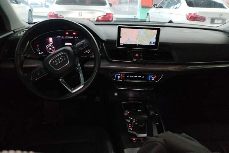 Used Audi Q5L 2020 45 TFSI Prestige Fashion Model Center Console