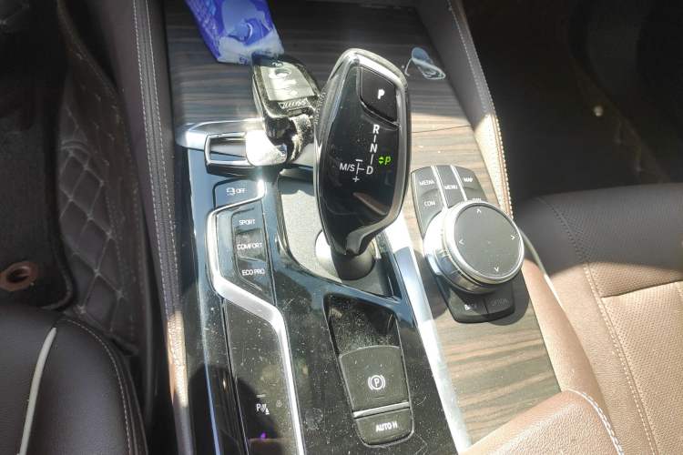 Used BMW 5 Series 2022 530Li Leading Luxury Package Gear Lever