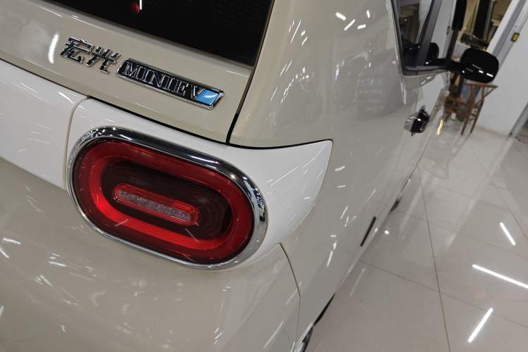 Used Wuling Hongguang MINIEV 2024 3rd Generation 215km Advanced Version
