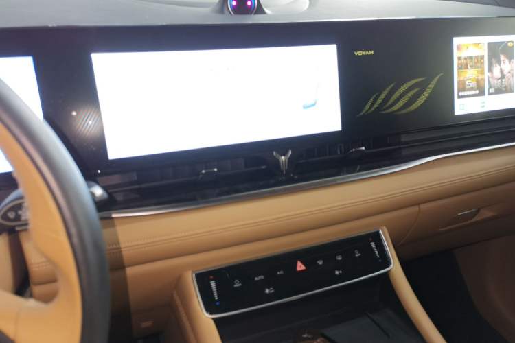 Used VOYAH Dream 2022 Low-Carbon Edition Plus Intelligent Driving Package Audio And AC Panel