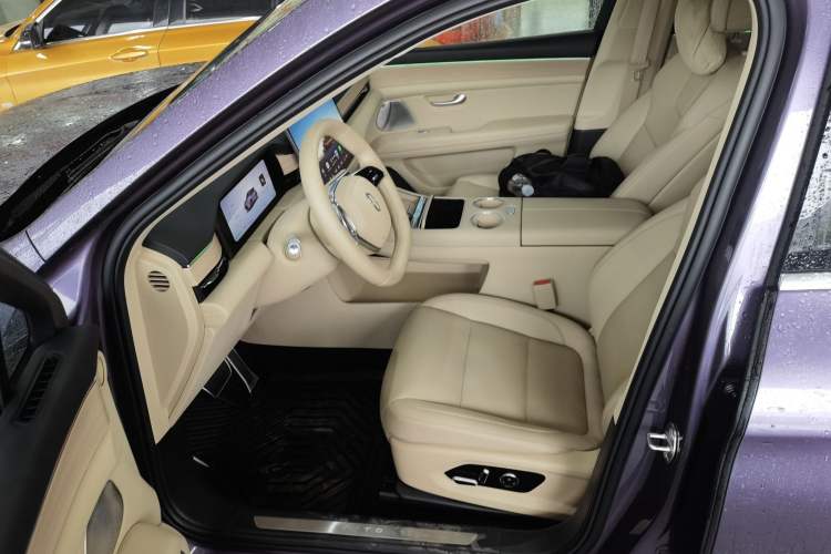 Used Hima AITO M5 2025 Extended-Range Ultra All-Wheel-Drive Version Left Front Seat