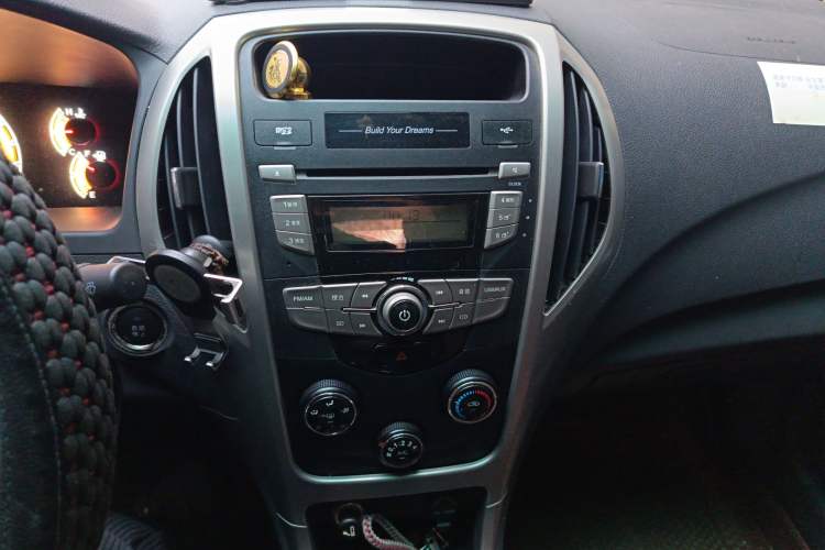 Used BYD F3 2015 Energy-Saving Edition 1.5L Manual Luxury Model
