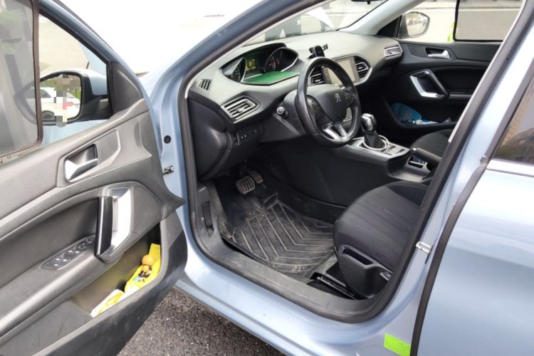 Used Peugeot 308S 2015 1.2T Automatic Jingchi Edition Driver Seat