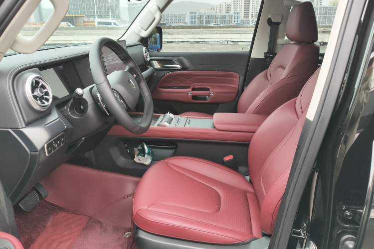 Used Tank 300 New Energy 2025 Hi4-T