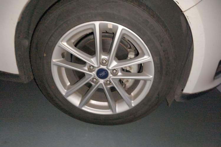 Used Ford Focus 2017 Sedan EcoBoost 180 Automatic Elite Model
