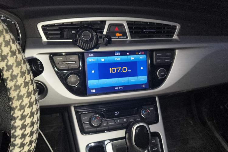 Used Geely Auto Emgrand X7 Sport 2016 1.8TD Automatic ZhiShang Model
