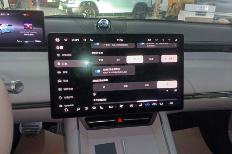 Used Hima Luxeed S7 2025 855 km Max Audio And AC Panel