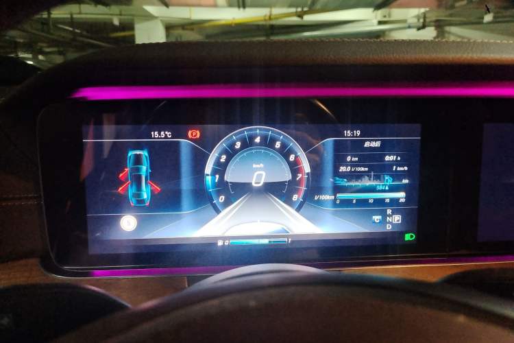 Used Mercedes-Benz E-Class 2017 E 300 L Sporty and Stylish Model