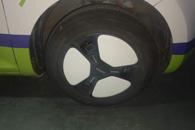 Used CHANGAN NEVO Lumin 2025 301km Honey Dew Edition Right Front Wheel Hub