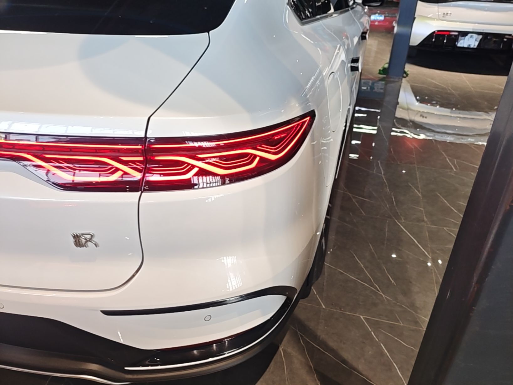 BYD Han 2023 EV Champion Edition 605KM Front-Drive Premium Model — снимка 9