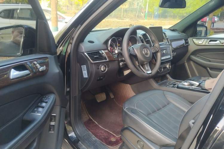 Used Mercedes-Benz GLS 
