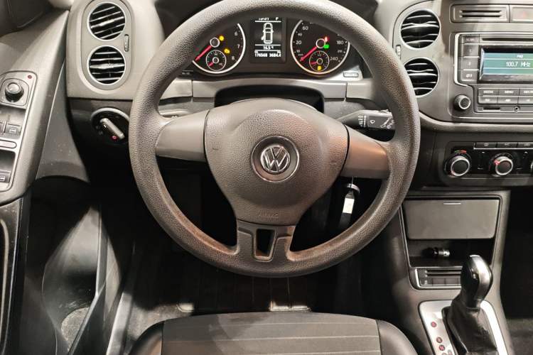 Used Volkswagen Tiguan 2013 1.8TSI Automatic Two-Wheel Drive Trend Edition Steering Wheel