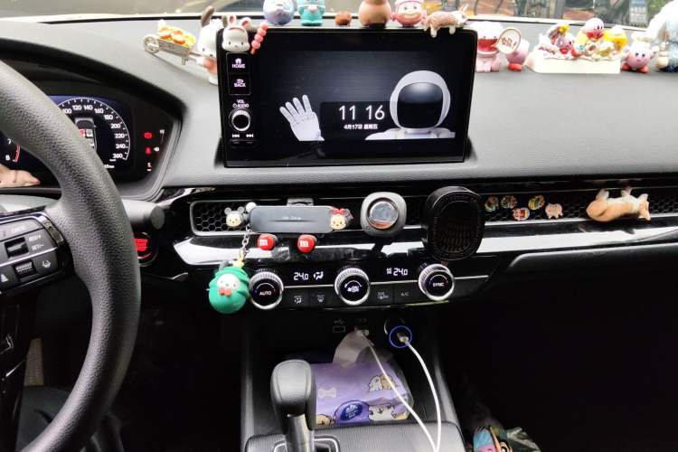 Used Honda Civic 2022 240TURBO CVT Dynamic Edition Audio And AC Panel